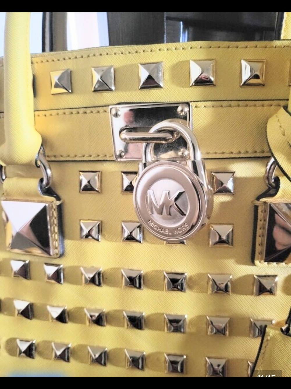 NWOT/NWT Michael Kors Yellow Pyramid Studded Women's Hamilton w Matching Clutch - Picture 7 of 13